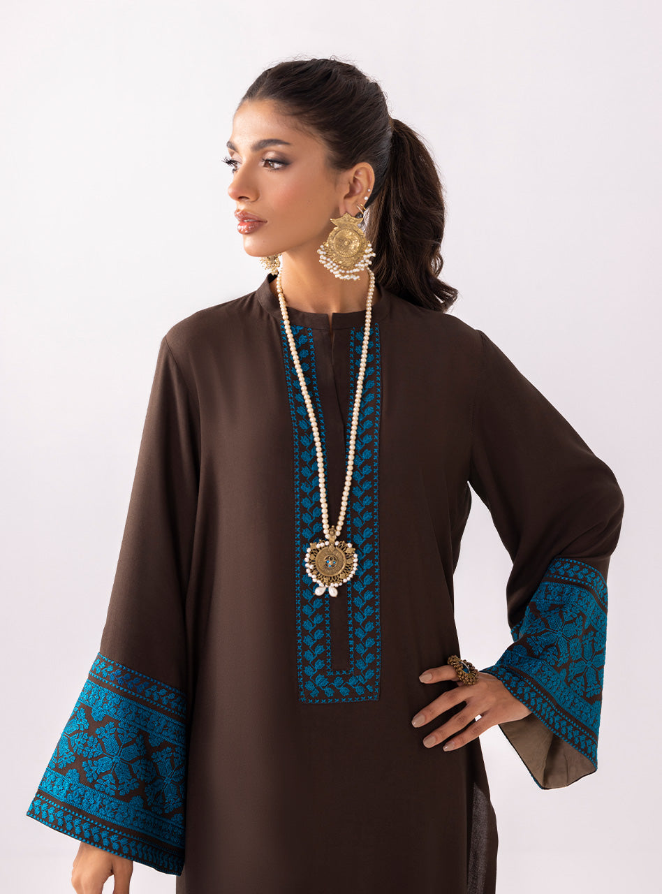 Dark Chrome | Aara Casual Pret | Zainab Chottani in UK USA UAE online kapraye.com