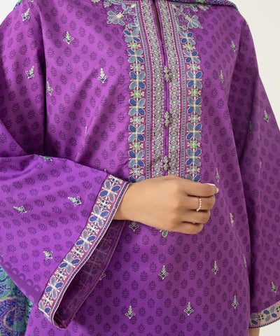 3 PIECE - EMBROIDERED TEXTURED LAWN SUIT | SIGNATURE LAWN VOL 4 | SAPPHIRE in UK USA UAE online kapraye.com