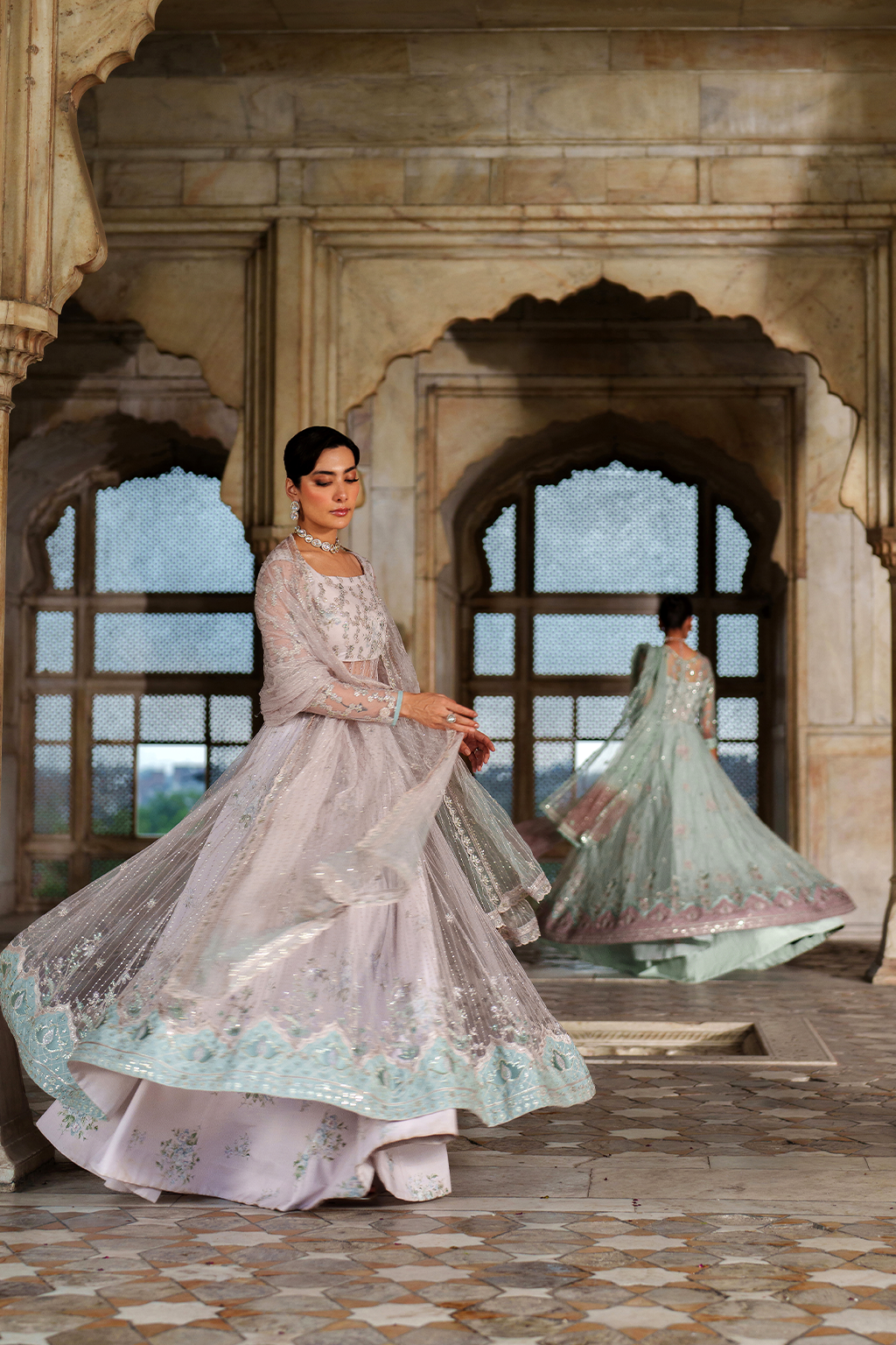 UE-552 Embroidered Net | Printed Formals | IZNIK