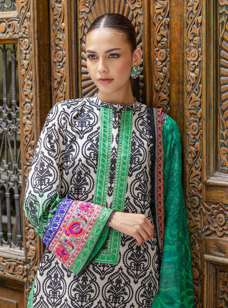 Tia | TAHRA LAWN VOL 2 | ZAINAB CHOTTANI