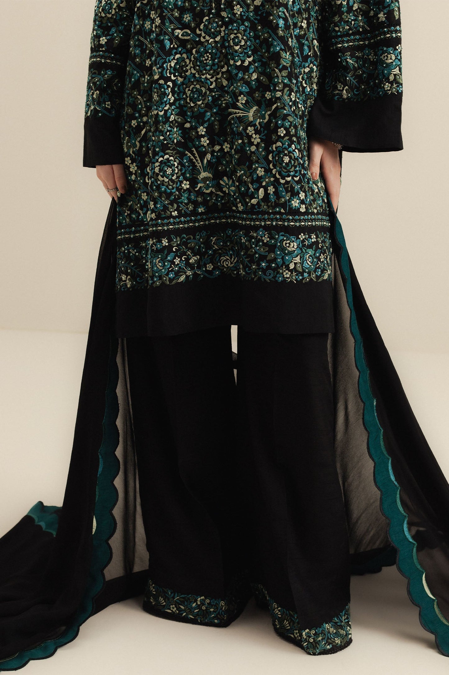 Mahveen | A/W Festive 2025 | Zara Shahjahan