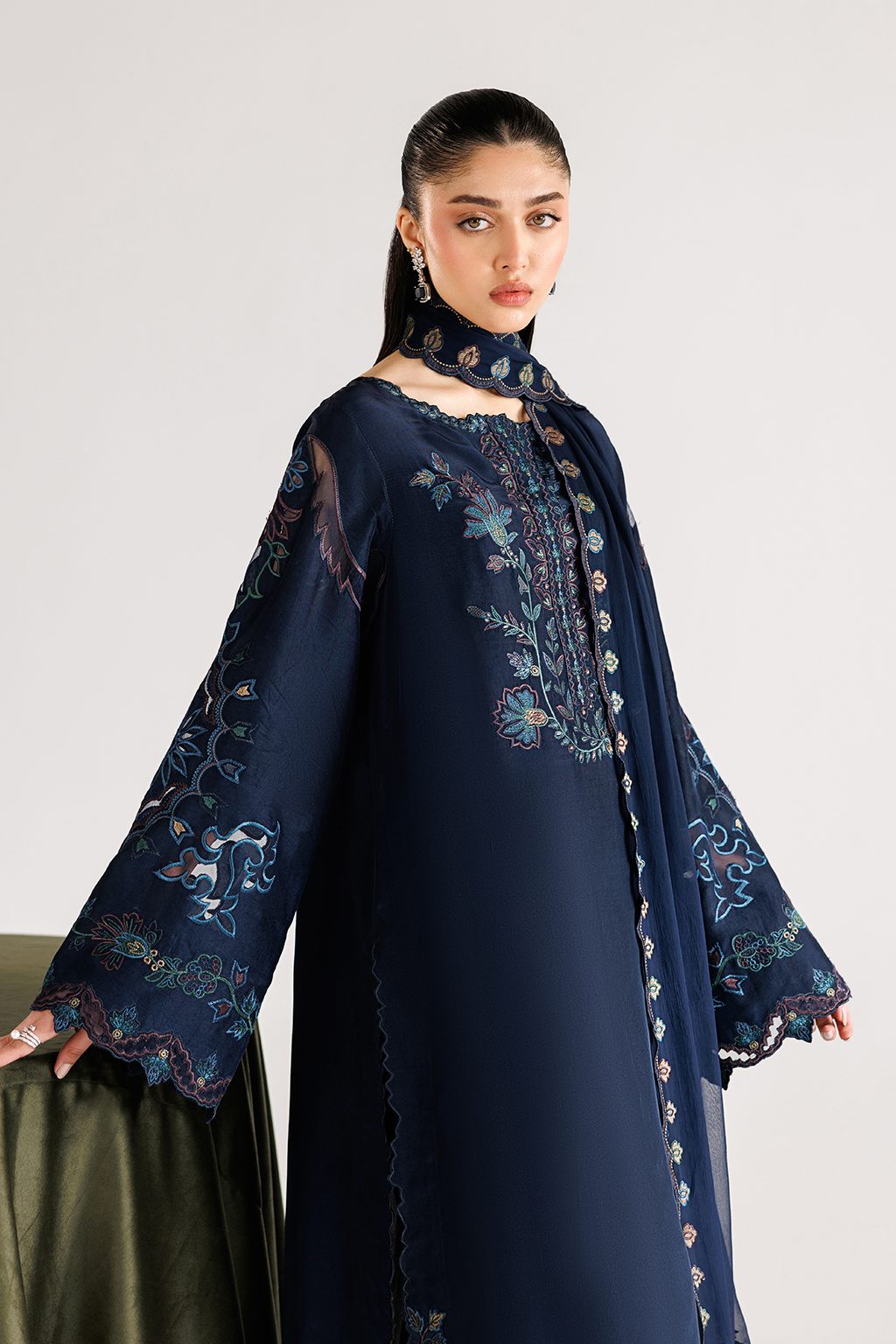 UE-654 Ramen Silk | Eid Luxe | Iznik