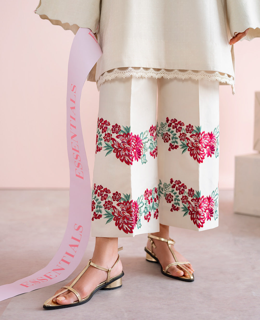 ES-206 | Essentials S/S '25 | Republic Womenswear