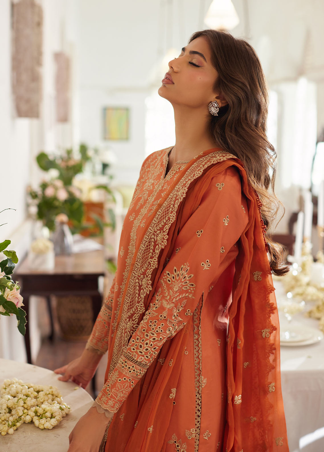 Solara GC-25V1-02 | LUMIERE CHIKANKAARI LAWN | GULAAL