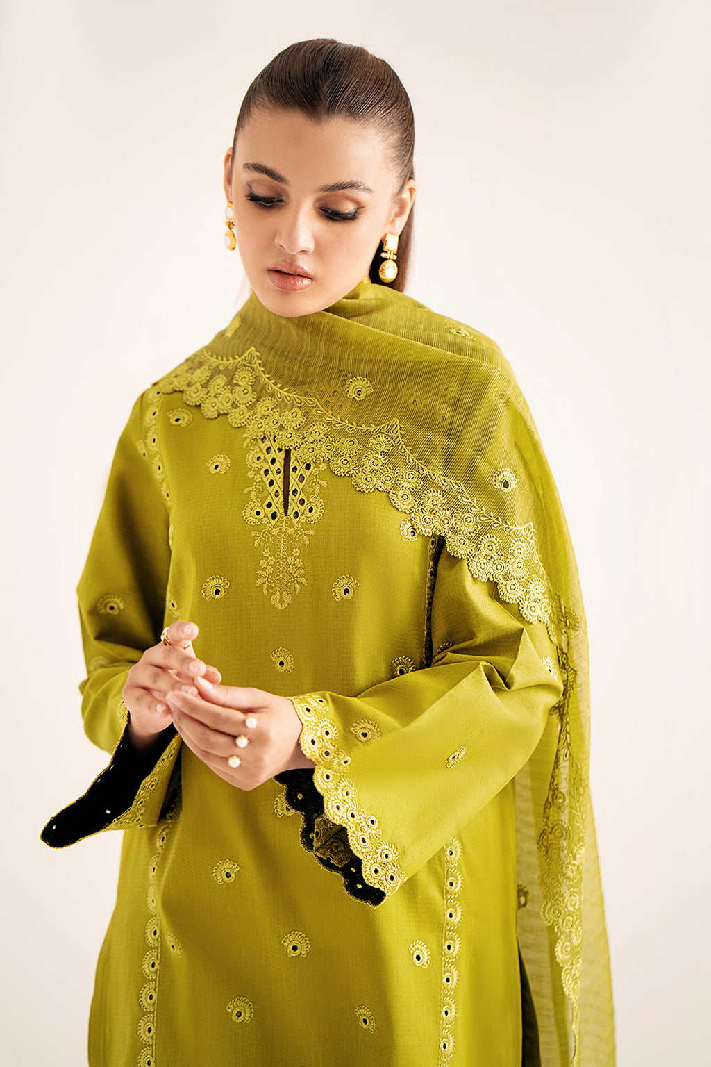 Golden Olive || Basic Pret || Afrozeh in UK USA UAE online kapraye.com