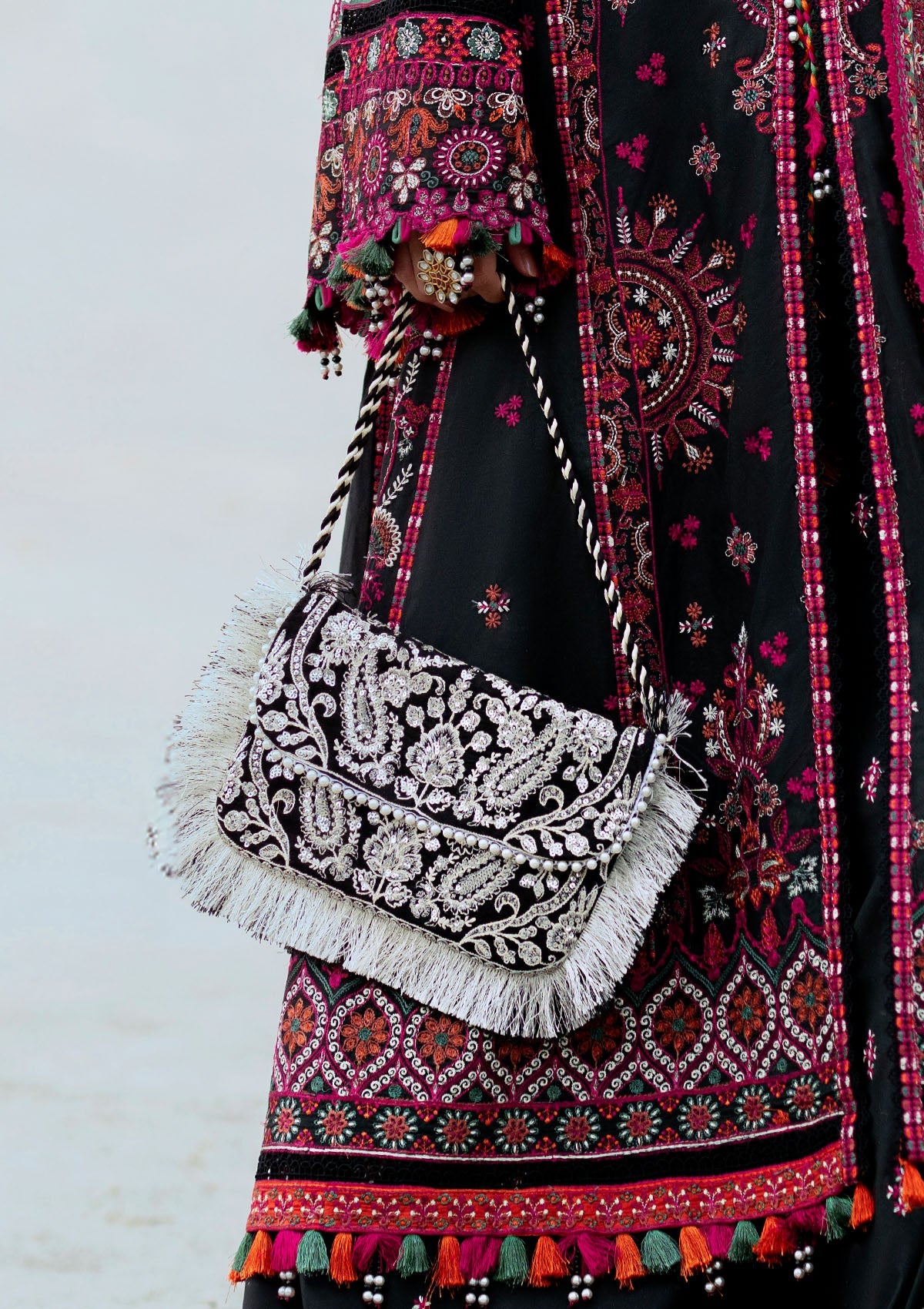 BLACK ENVELOPE BAG | LAWN '25 VOL 1 | AIK ATELIER