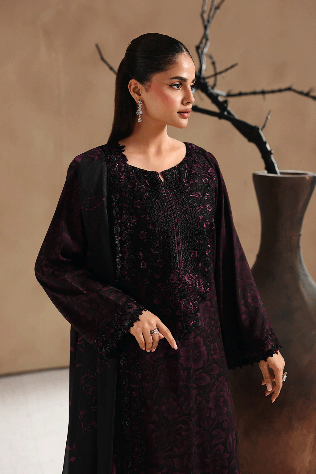 RS-202 | NAQSH RAWSILK | RAMSHA