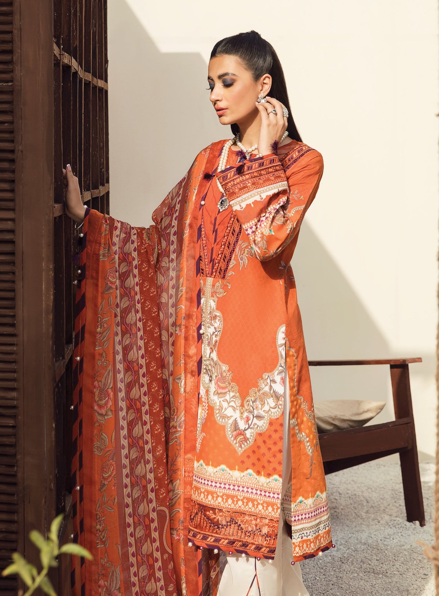 Gulnaar-04 || Lawn 2022-Volume 2 || Gulaal in UK USA UAE online kapraye.com