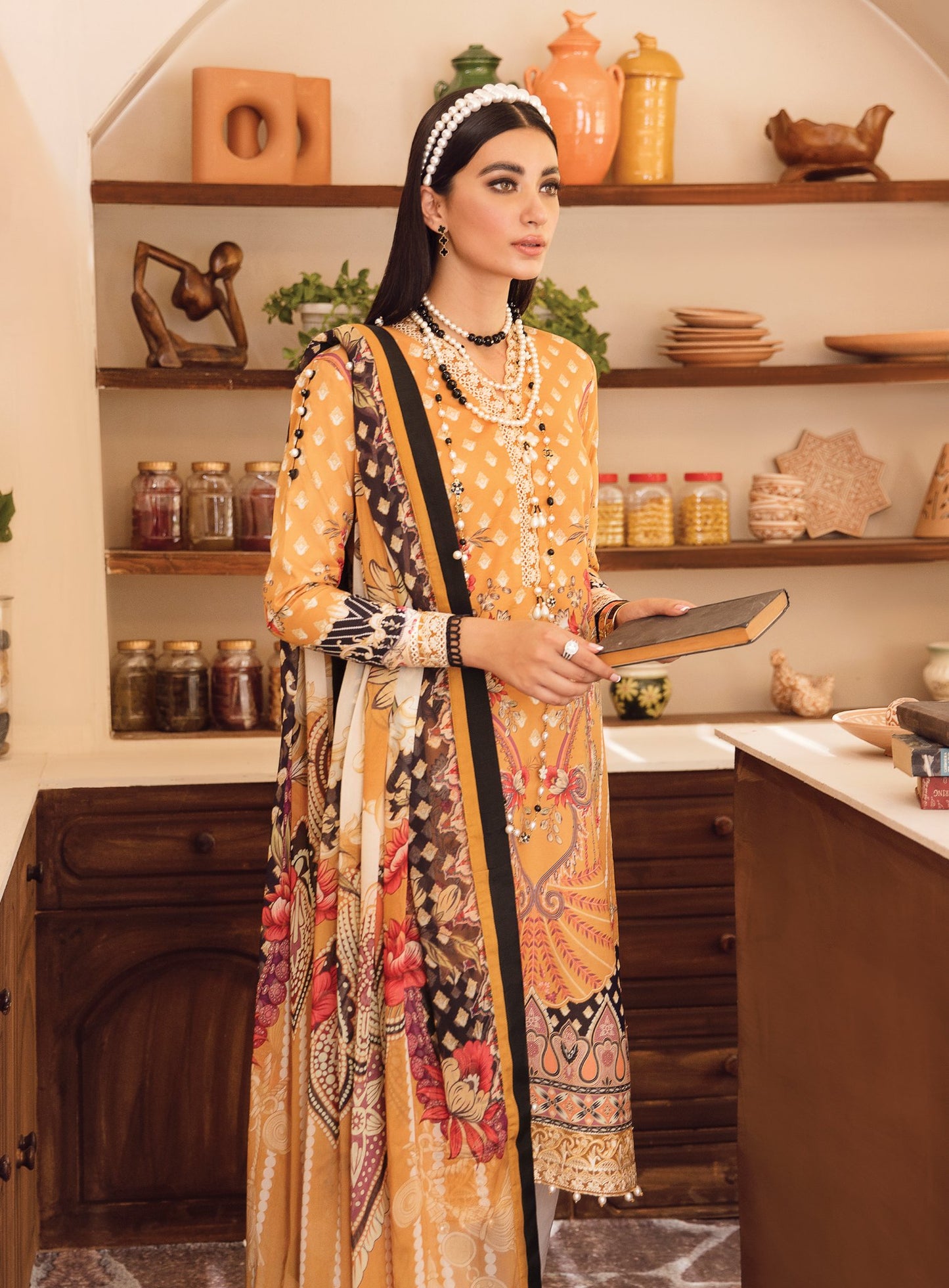 Roshaan-02 || Lawn 2022-Volume 2 || Gulaal in UK USA UAE online kapraye.com