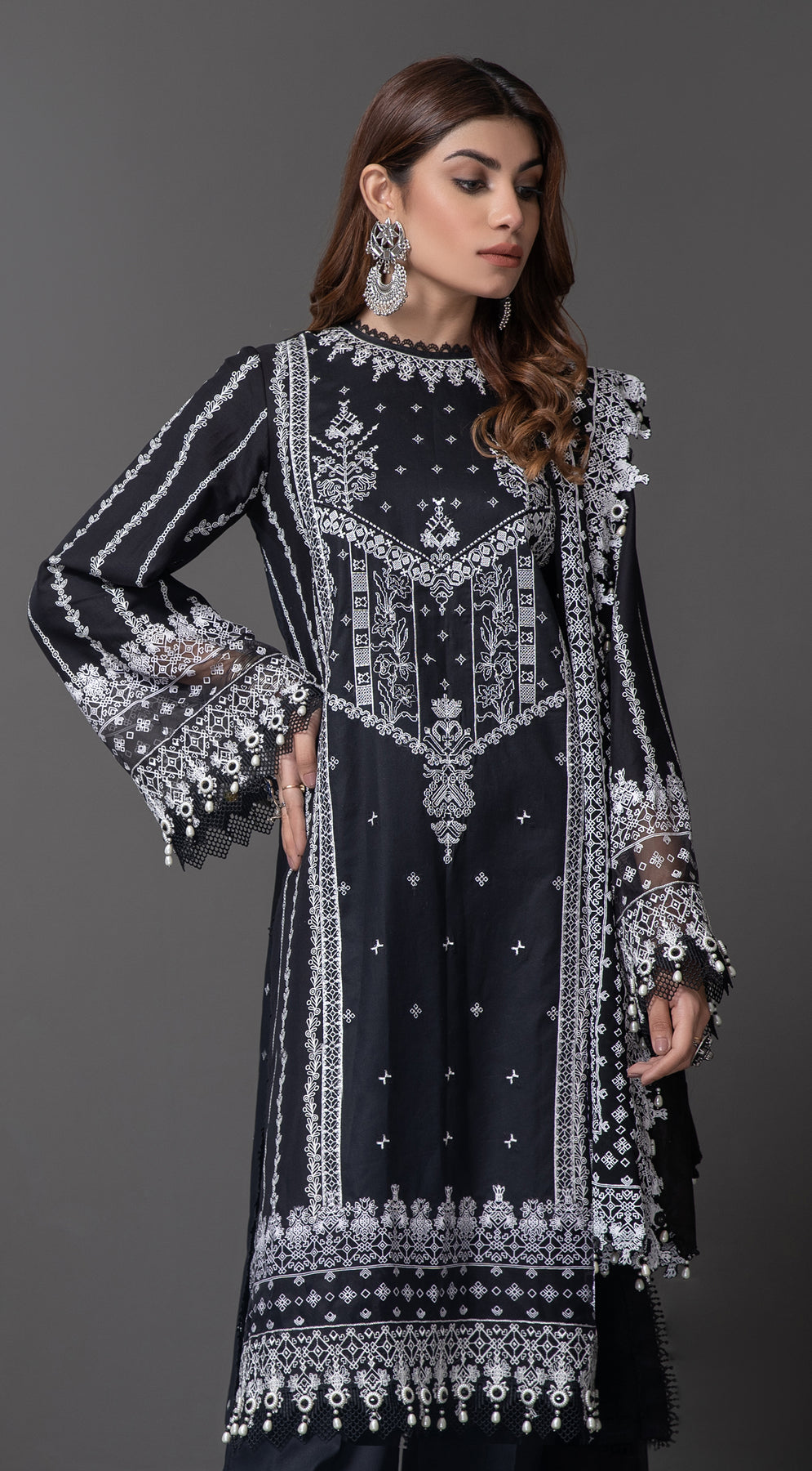 TANYA || MONOCHROME MYSTIQUE '22 || ANAYA By Kiran Chaudhry in UK USA UAE online kapraye.com
