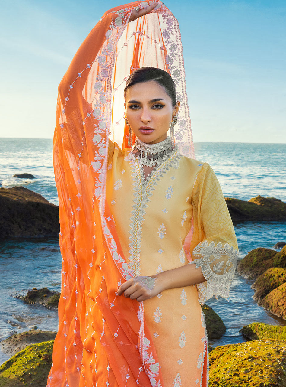 AFSANA 8B || LUXURY LAWN || ZAINAB CHOTTANI in UK USA UAE online kapraye.com