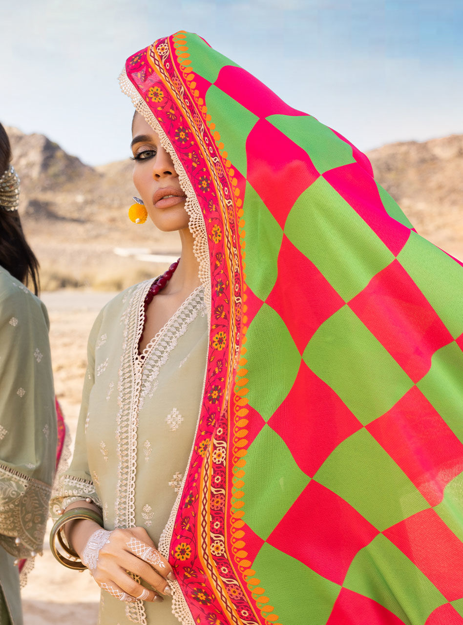 LAAL’EN 10B || LUXURY LAWN || ZAINAB CHOTTANI in UK USA UAE online kapraye.com