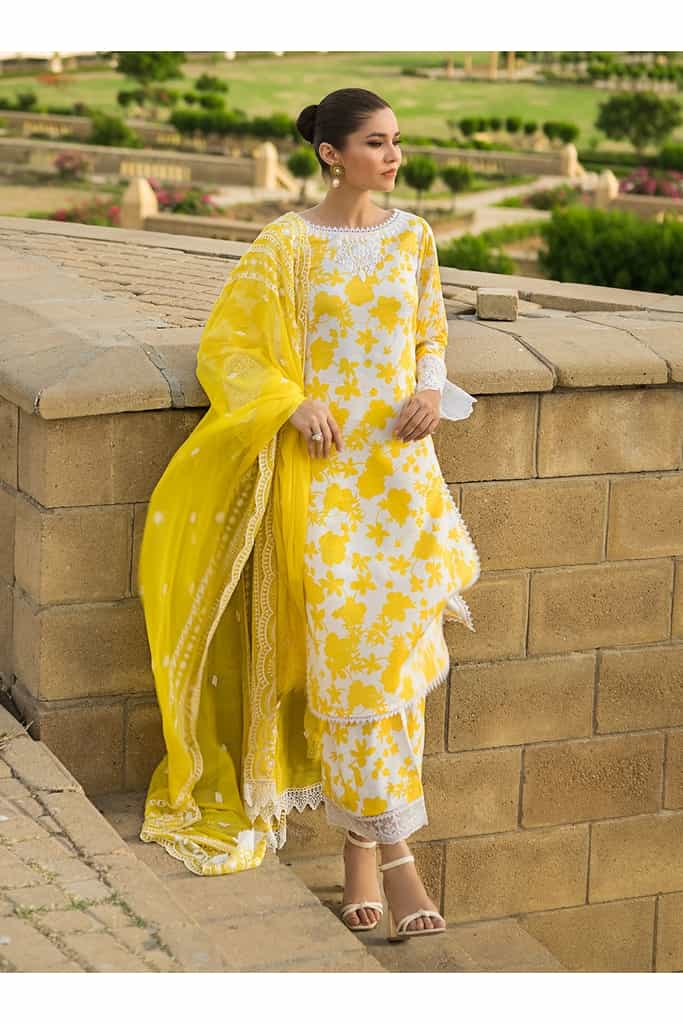 CHAMPA 8B || LUXURY LAWN || ZAINAB CHOTTANI in UK USA UAE online kapraye.com