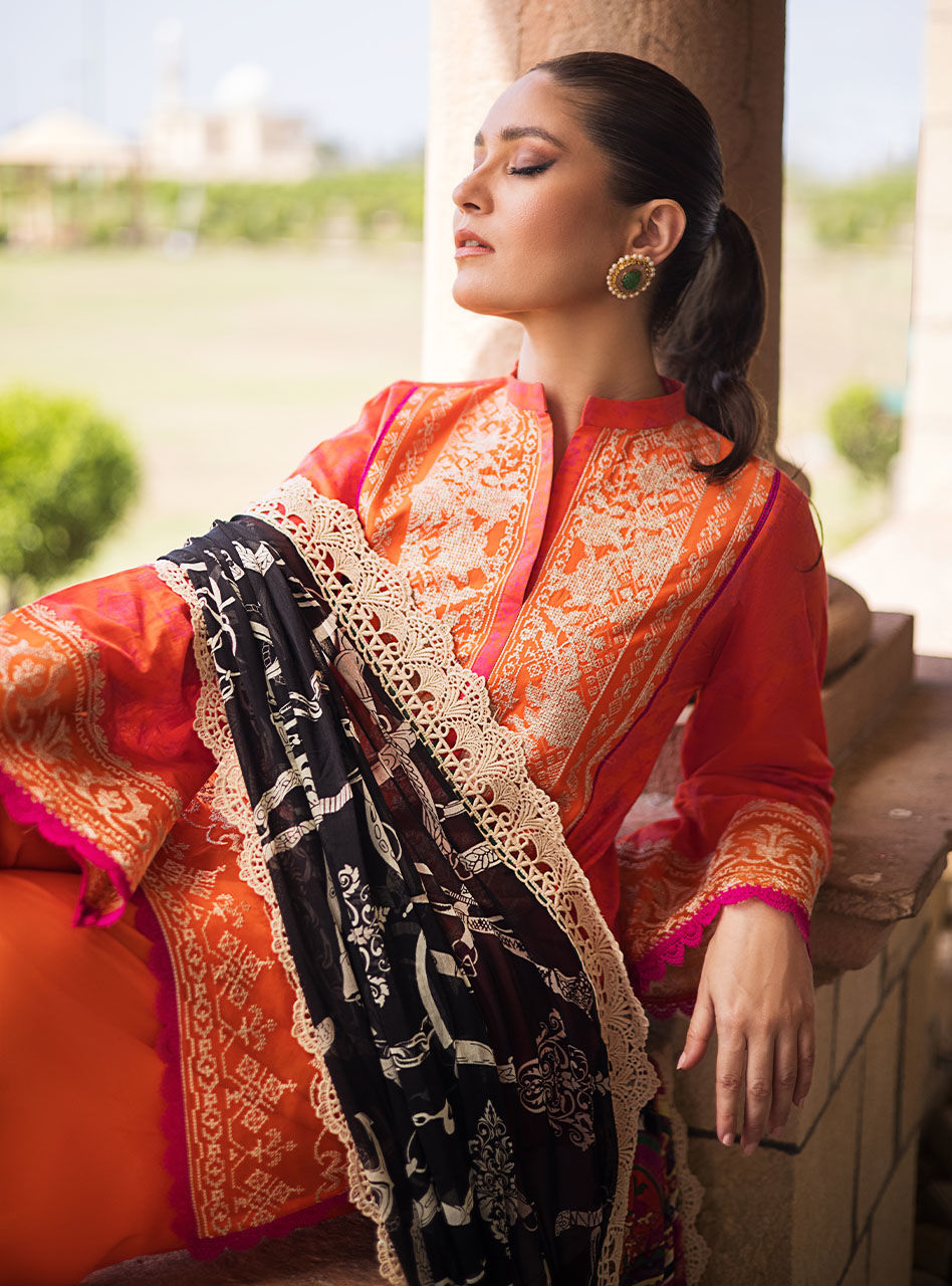 MEHR-E-NAZ 7B || LUXURY LAWN || ZAINAB CHOTTANI in UK USA UAE online kapraye.com