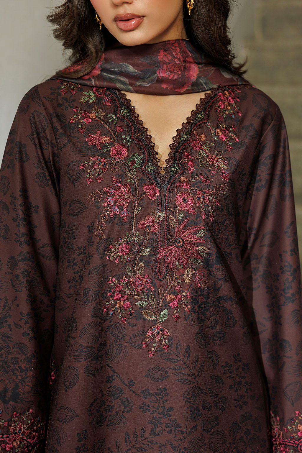 IPF-29 | PRE FALL 26 | IZNIK
