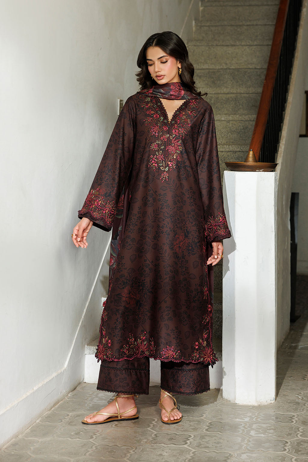 IPF-29 | PRE FALL 26 | IZNIK