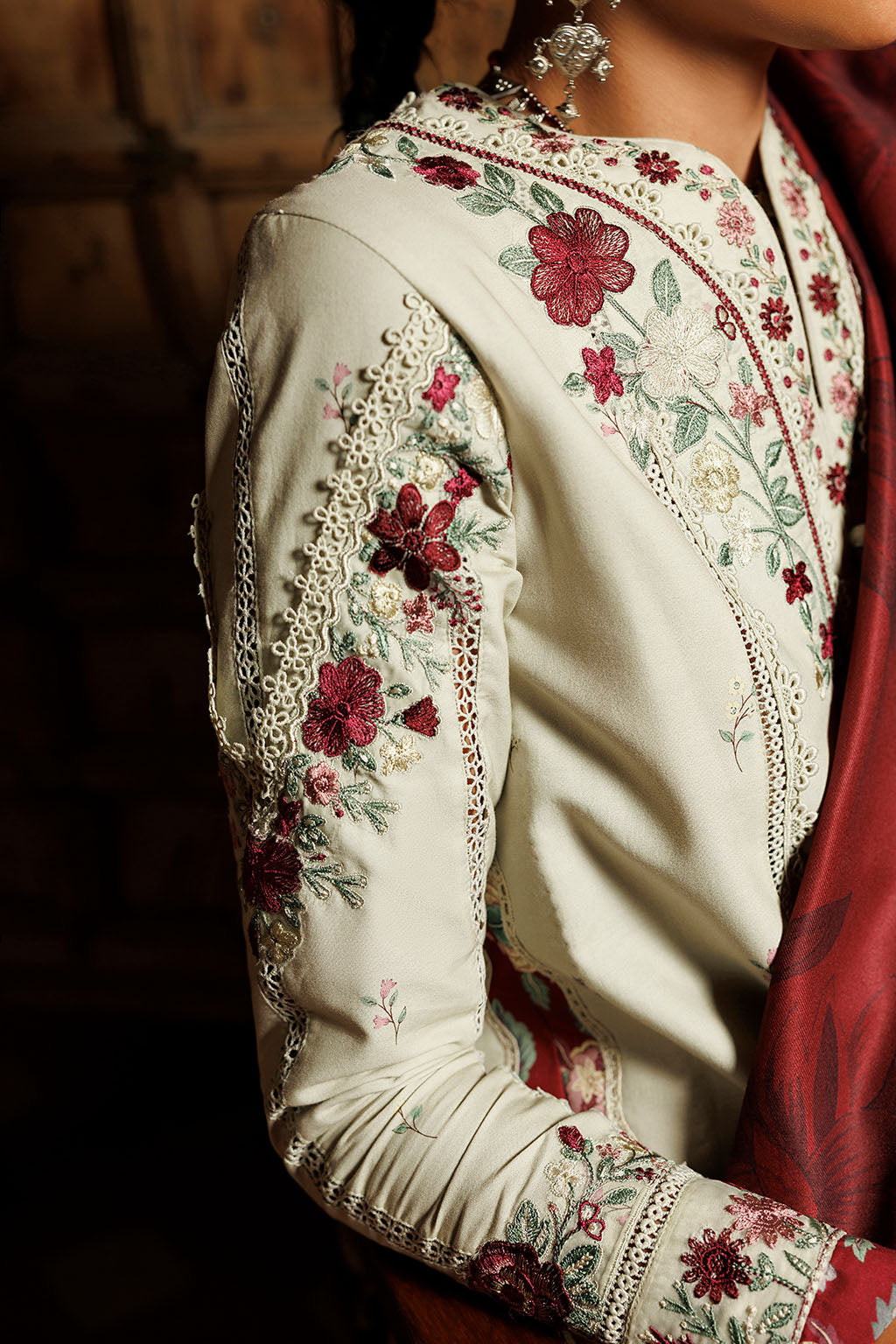 IPF-28 | PRE FALL 26 | IZNIK