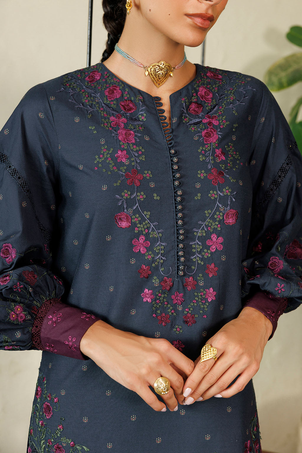 IPF-26 | PRE FALL 26 | IZNIK