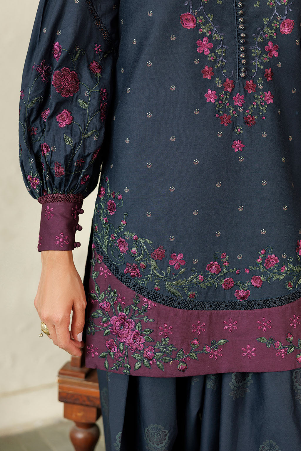 IPF-26 | PRE FALL 26 | IZNIK