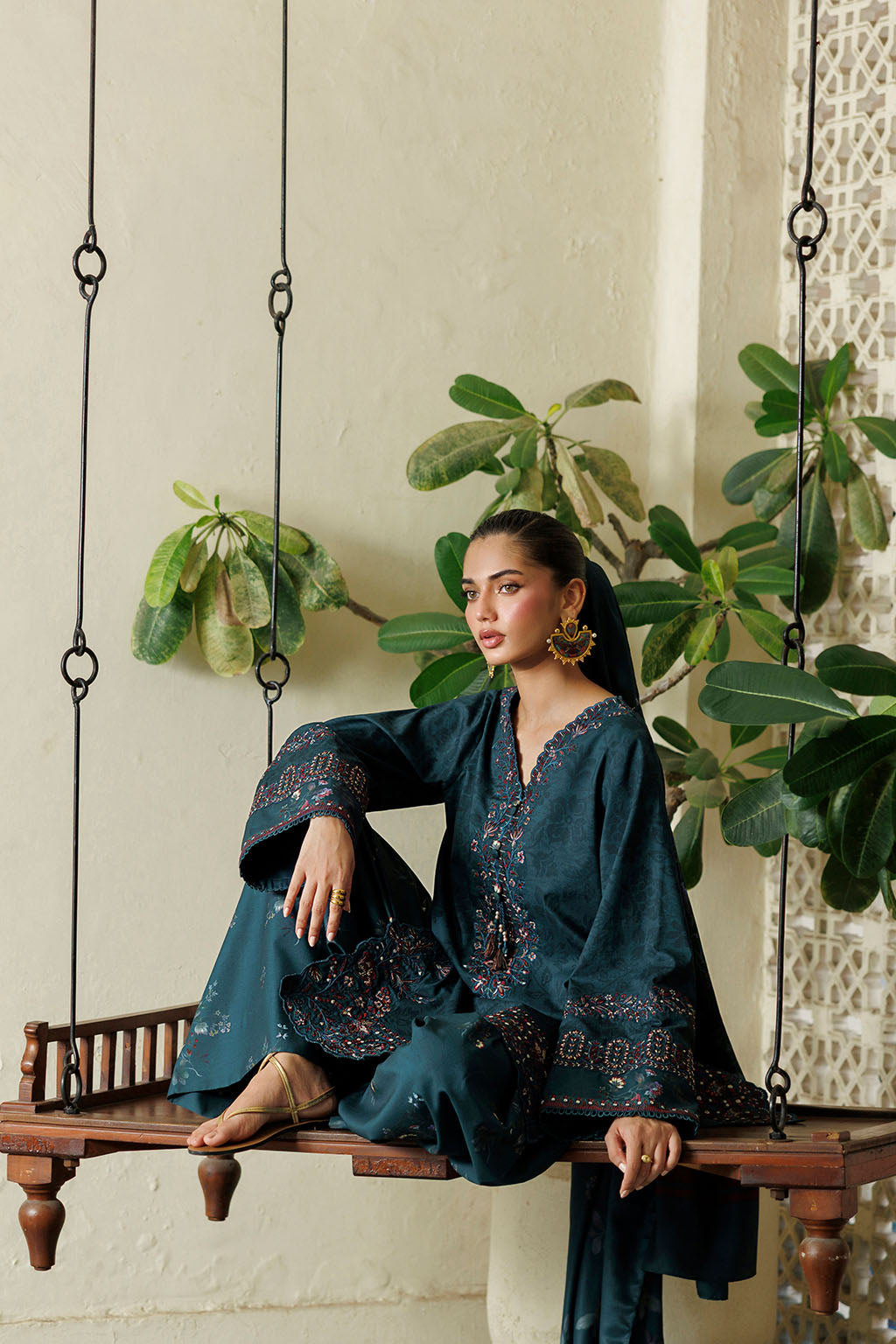 IPF-21 | PRE FALL 26 | IZNIK