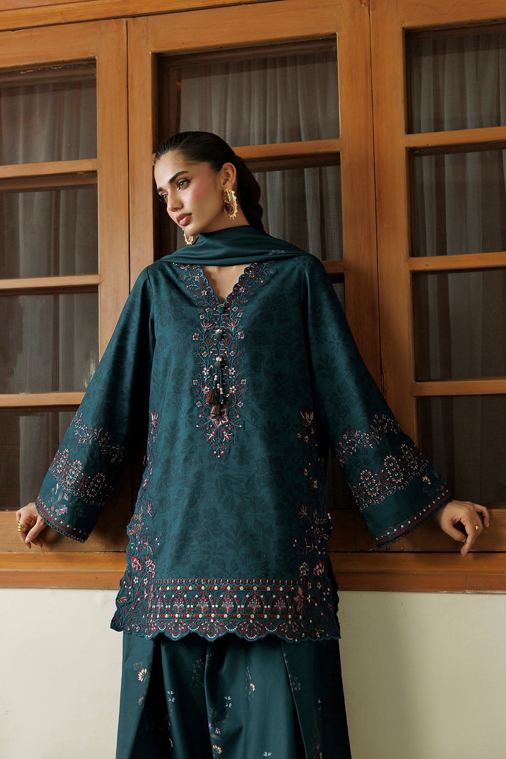 IPF-21 | PRE FALL 26 | IZNIK