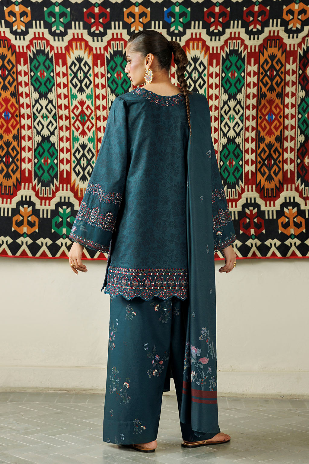 IPF-21 | PRE FALL 26 | IZNIK
