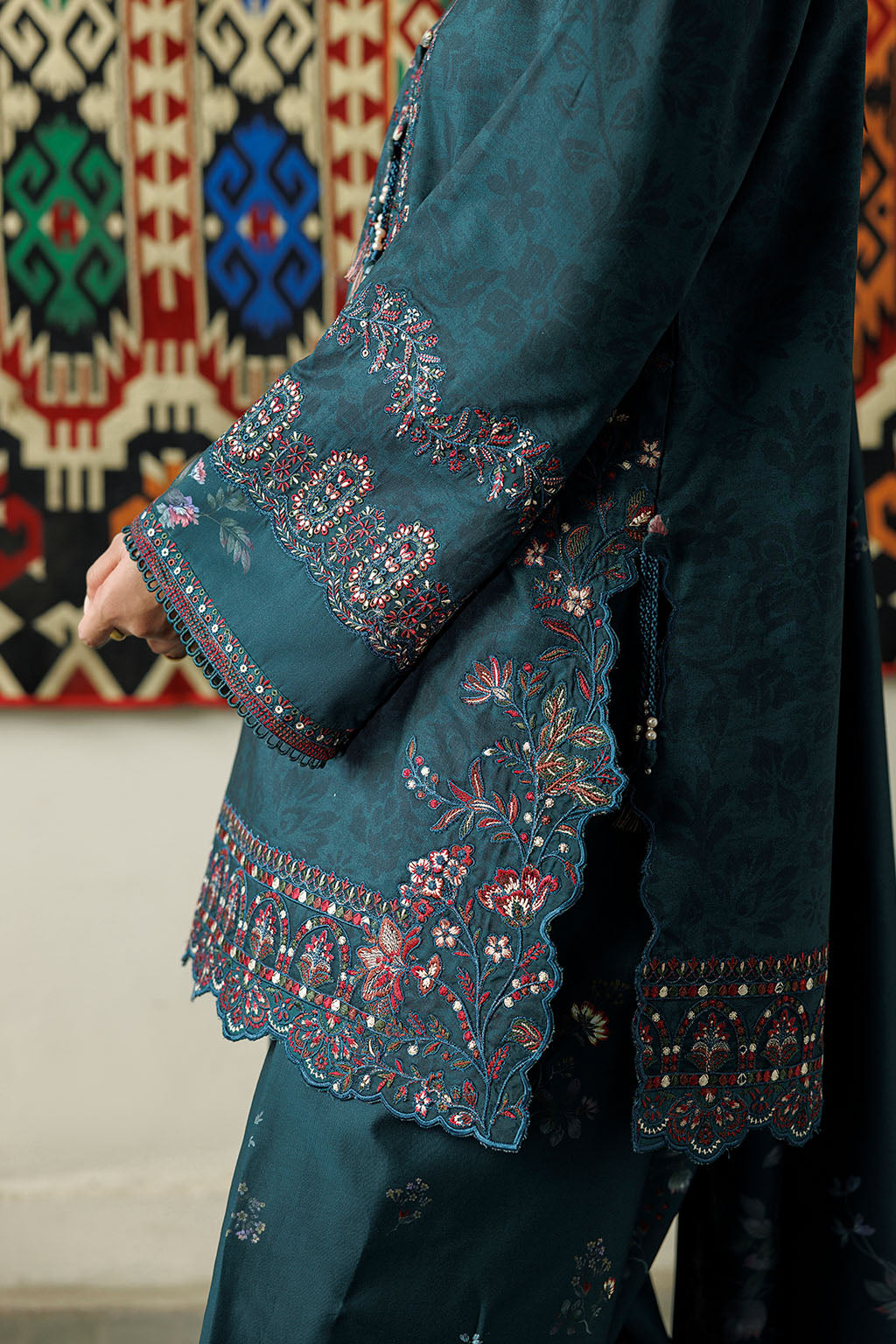 IPF-21 | PRE FALL 26 | IZNIK