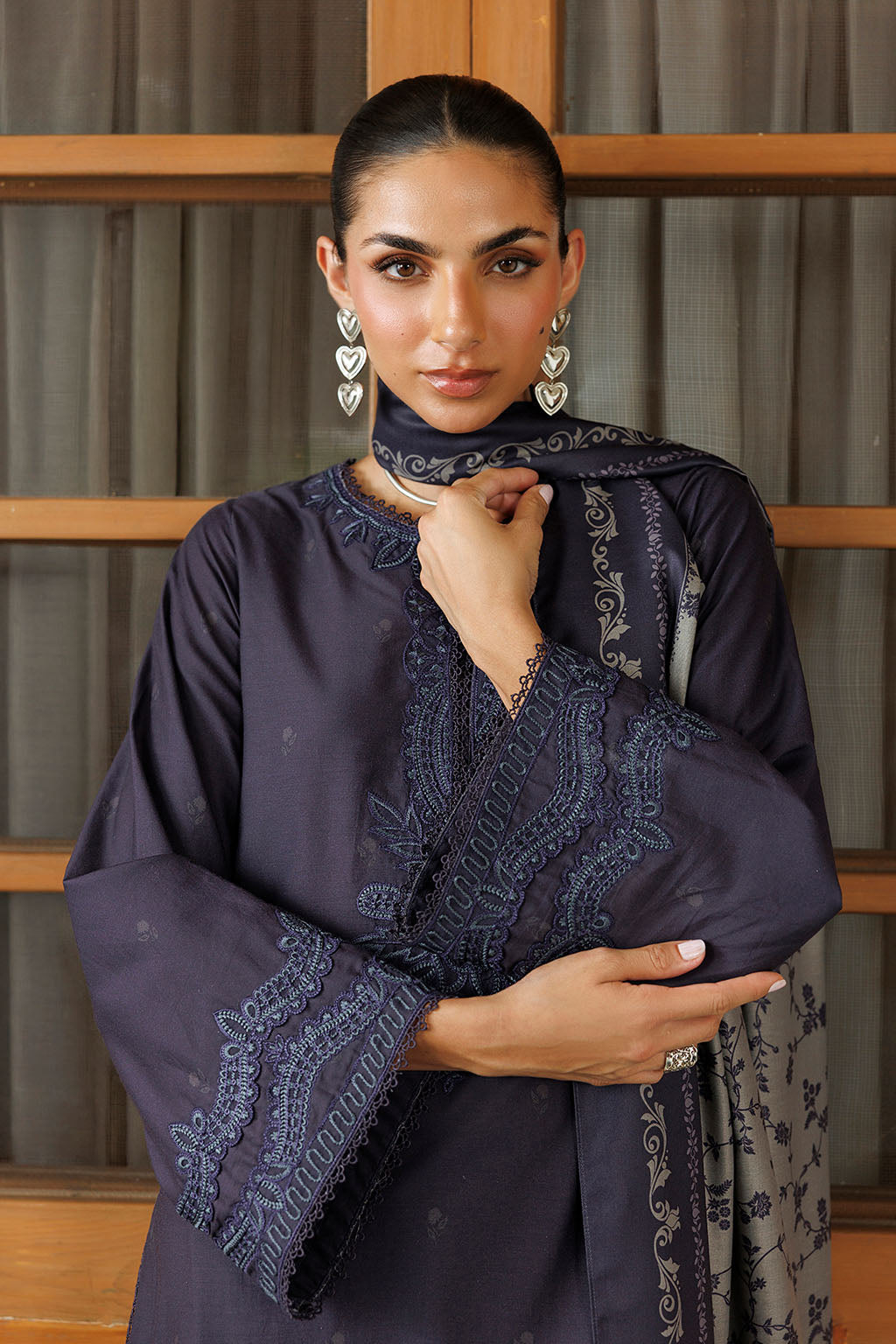 IPF-30 | PRE FALL 26 | IZNIK