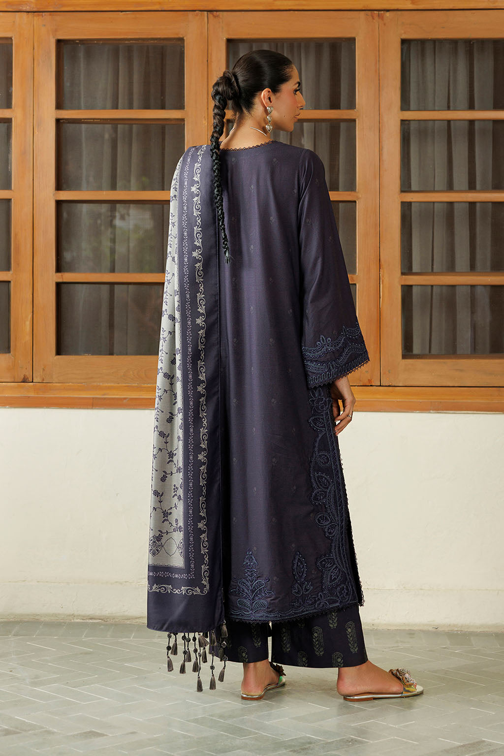 IPF-30 | PRE FALL 26 | IZNIK
