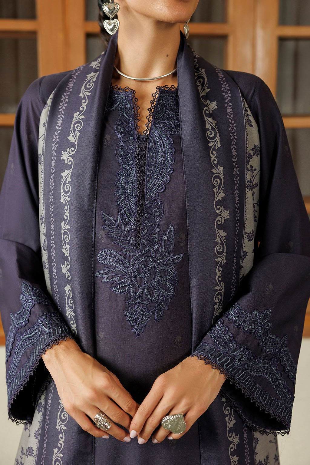 IPF-30 | PRE FALL 26 | IZNIK