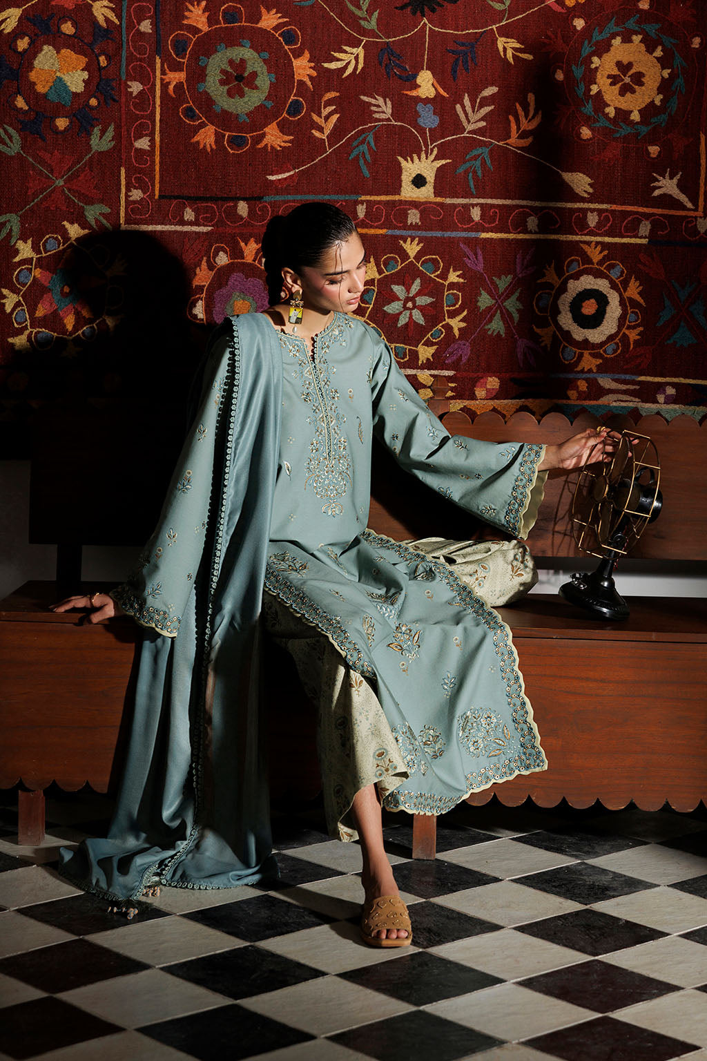 IPF-24 | PRE FALL 26 | IZNIK