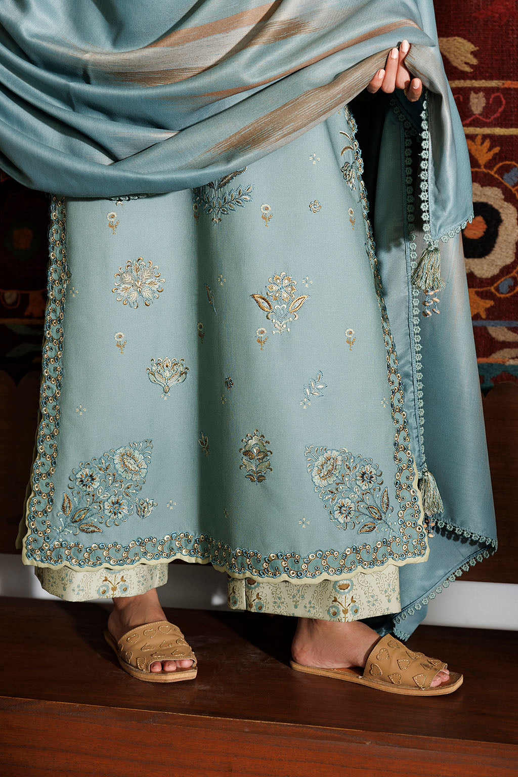 IPF-24 | PRE FALL 26 | IZNIK