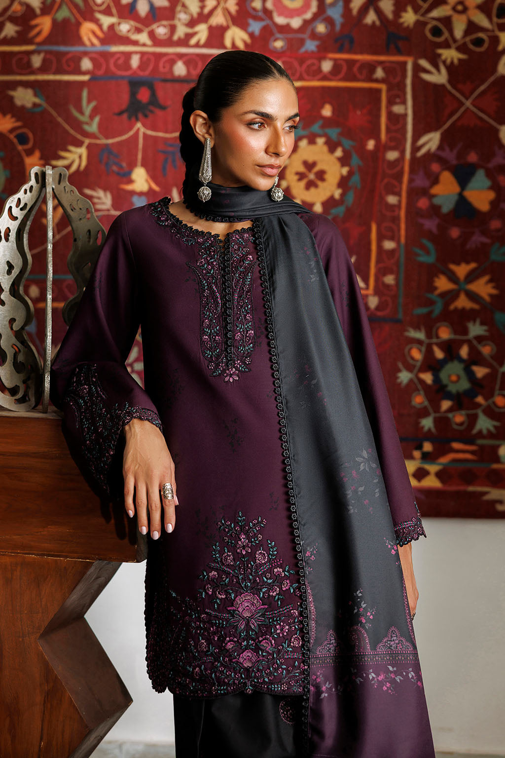 IPF-22 | PRE FALL 26 | IZNIK