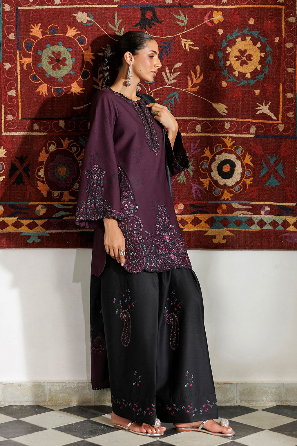 IPF-22 | PRE FALL 26 | IZNIK