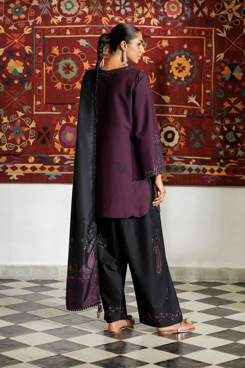 IPF-22 | PRE FALL 26 | IZNIK