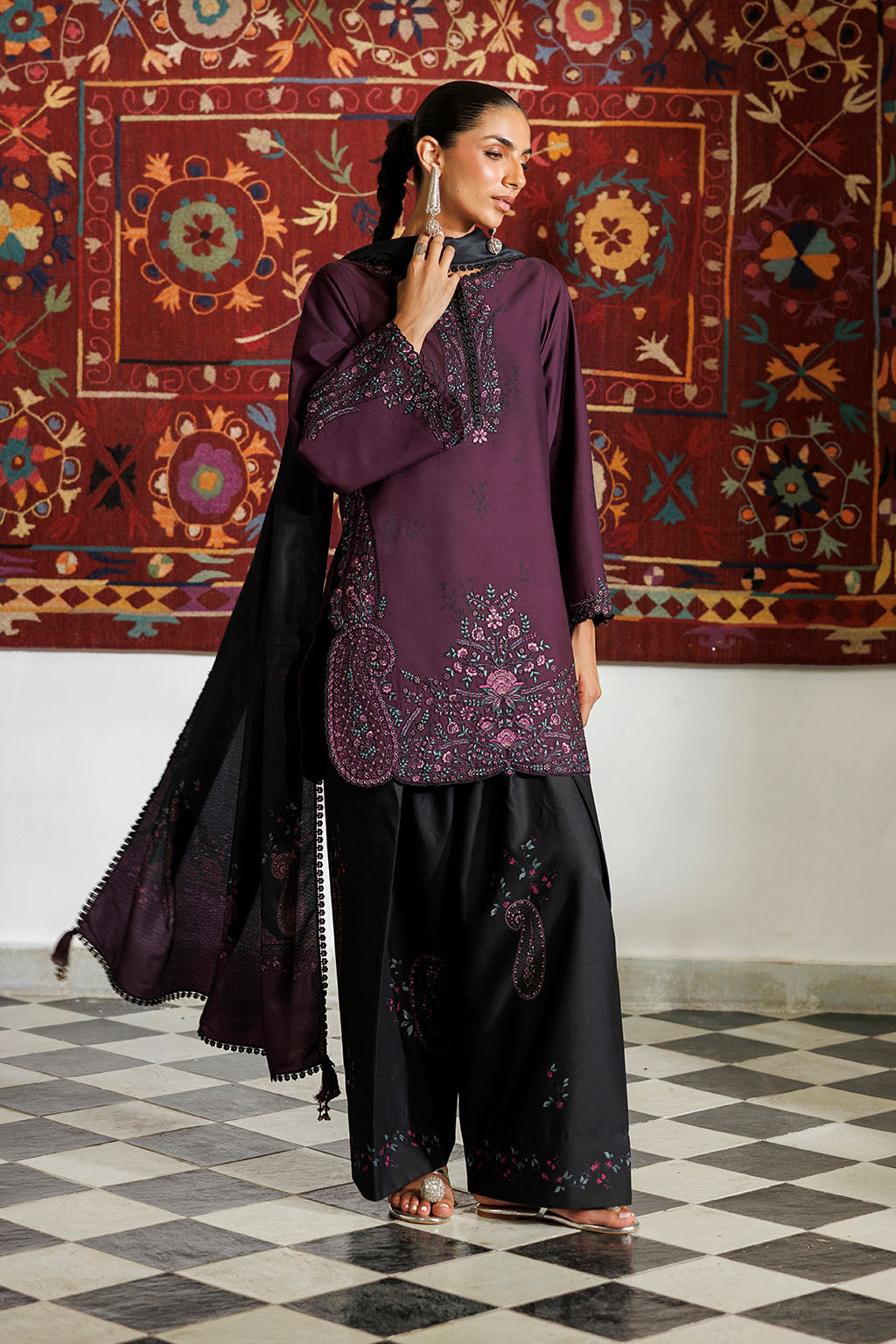 IPF-22 | PRE FALL 26 | IZNIK