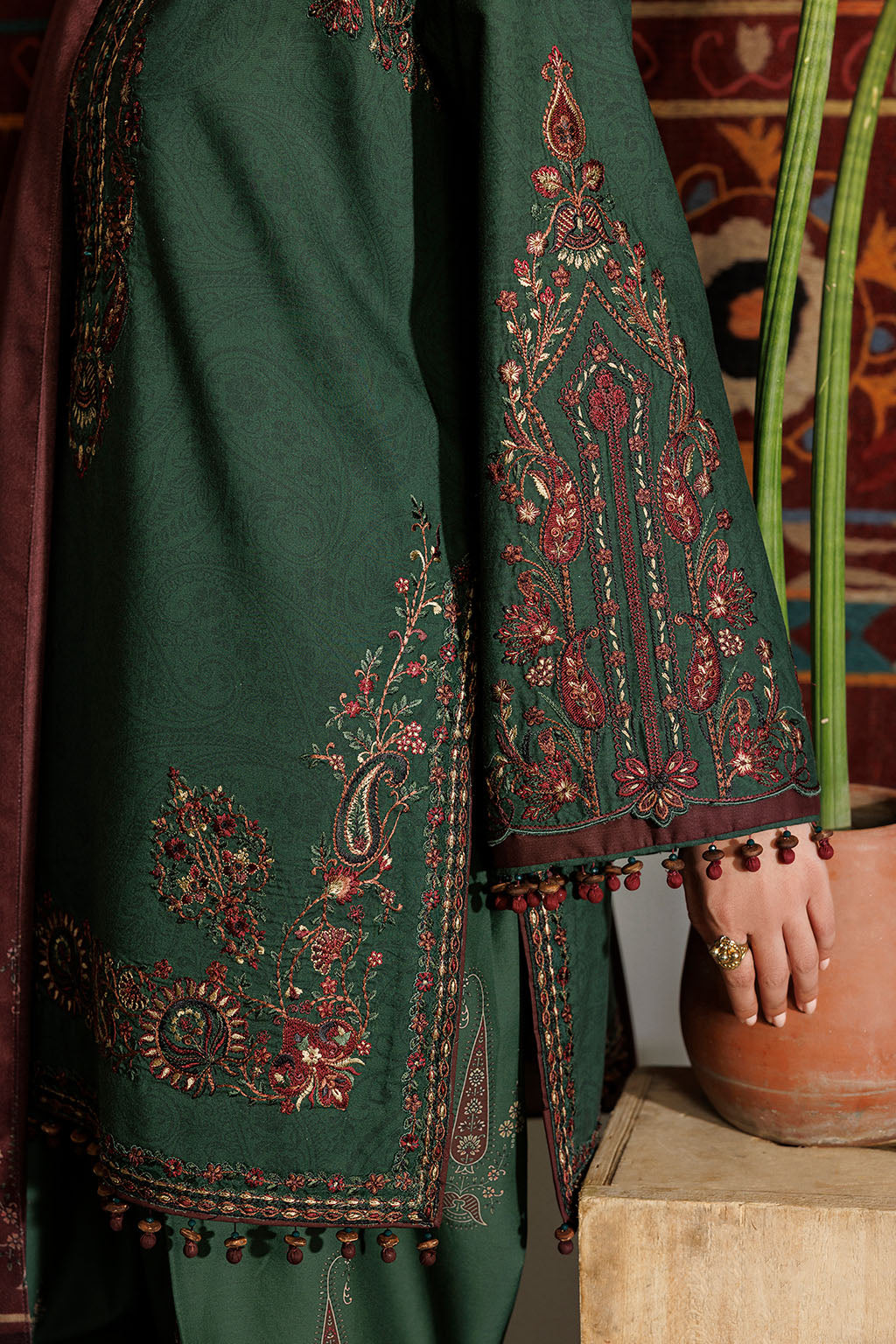 IPF-32 | PRE FALL 26 | IZNIK