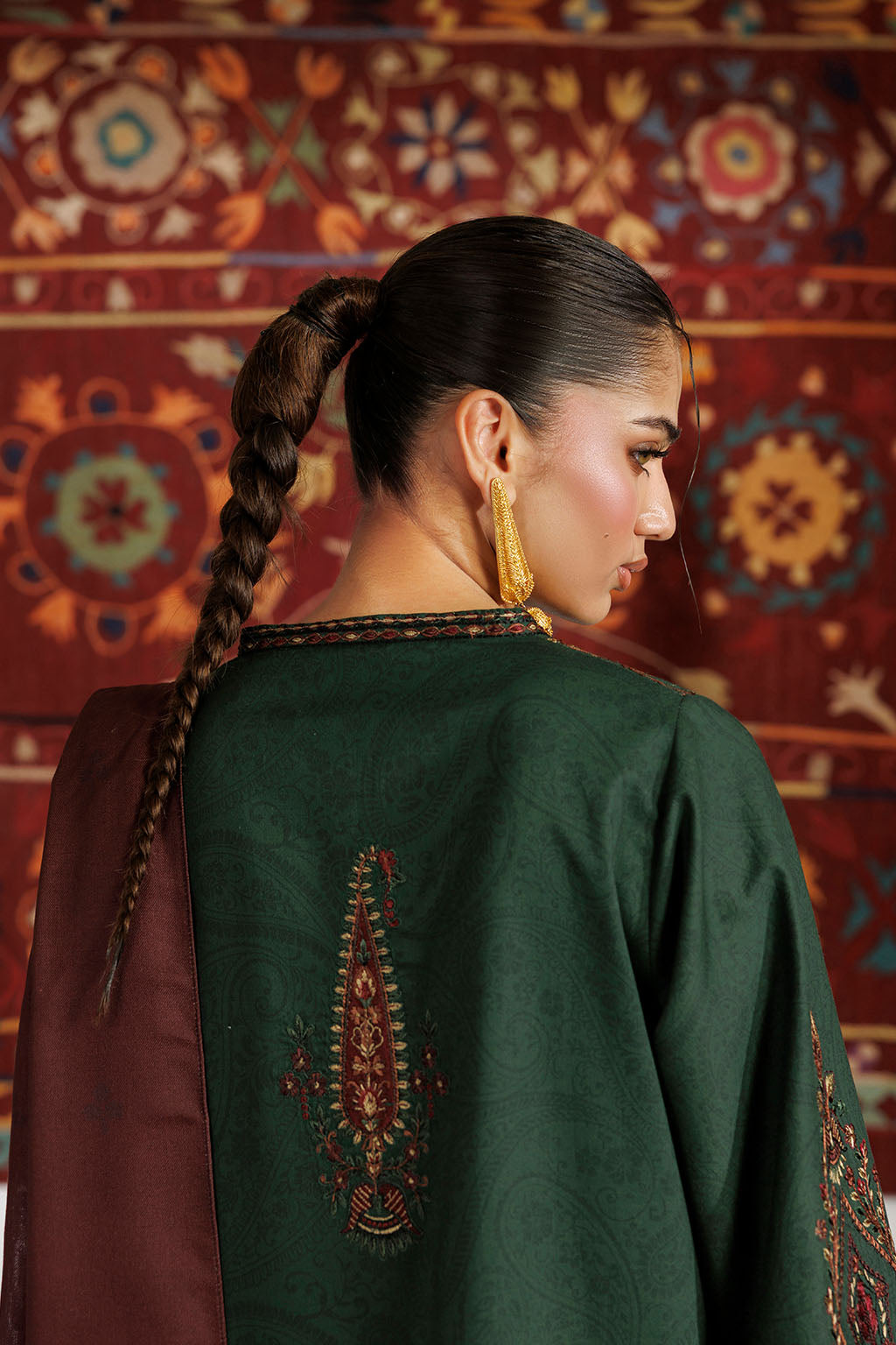 IPF-32 | PRE FALL 26 | IZNIK