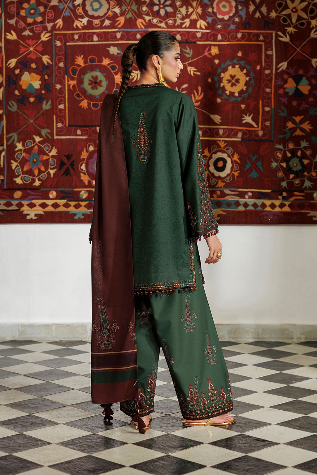 IPF-32 | PRE FALL 26 | IZNIK