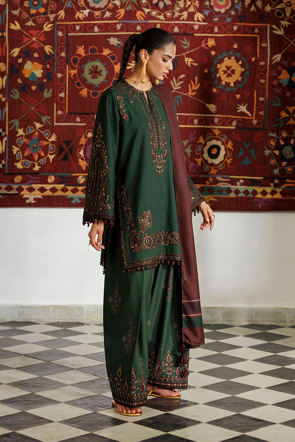 IPF-32 | PRE FALL 26 | IZNIK