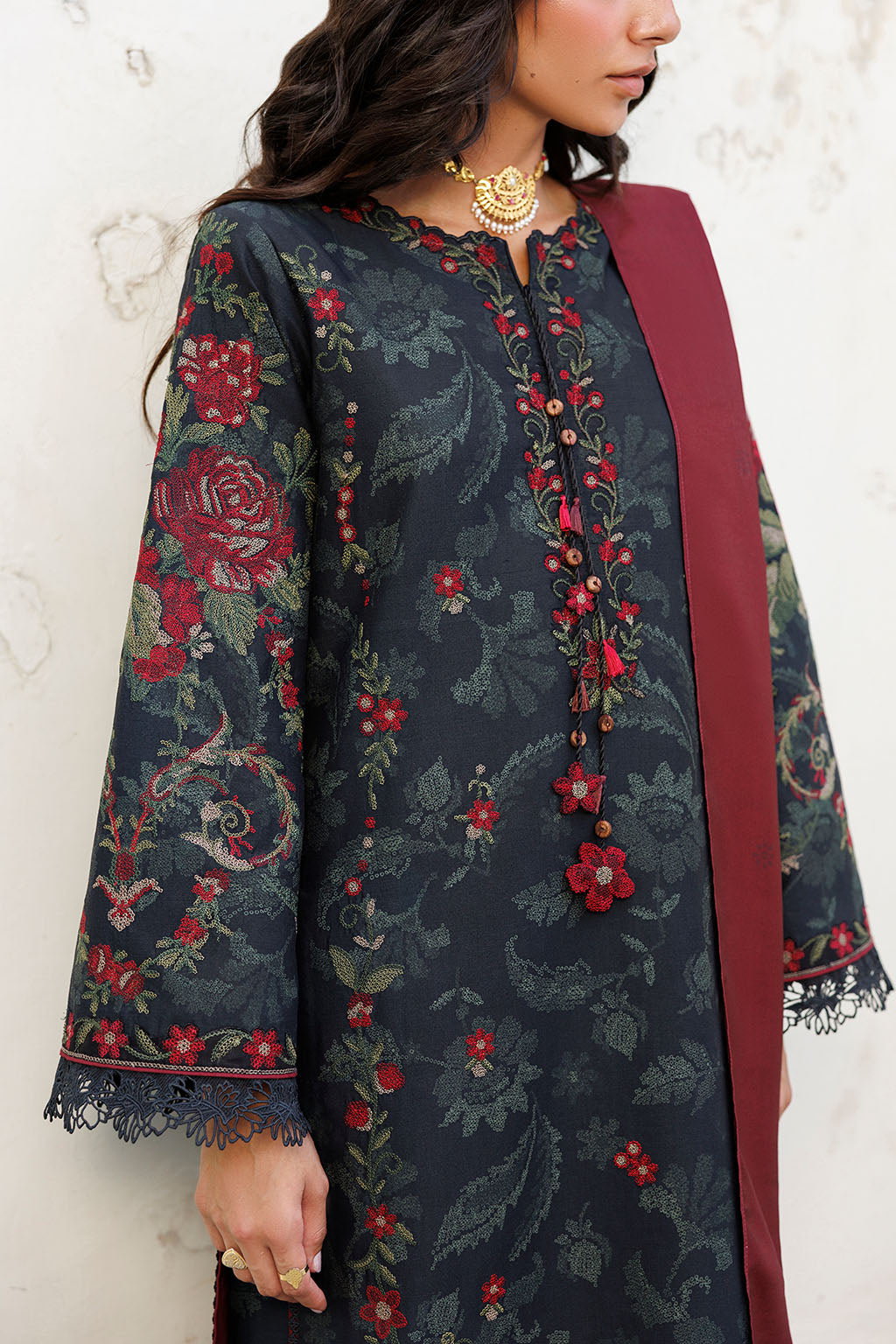 IPF-31 | PRE FALL 26 | IZNIK