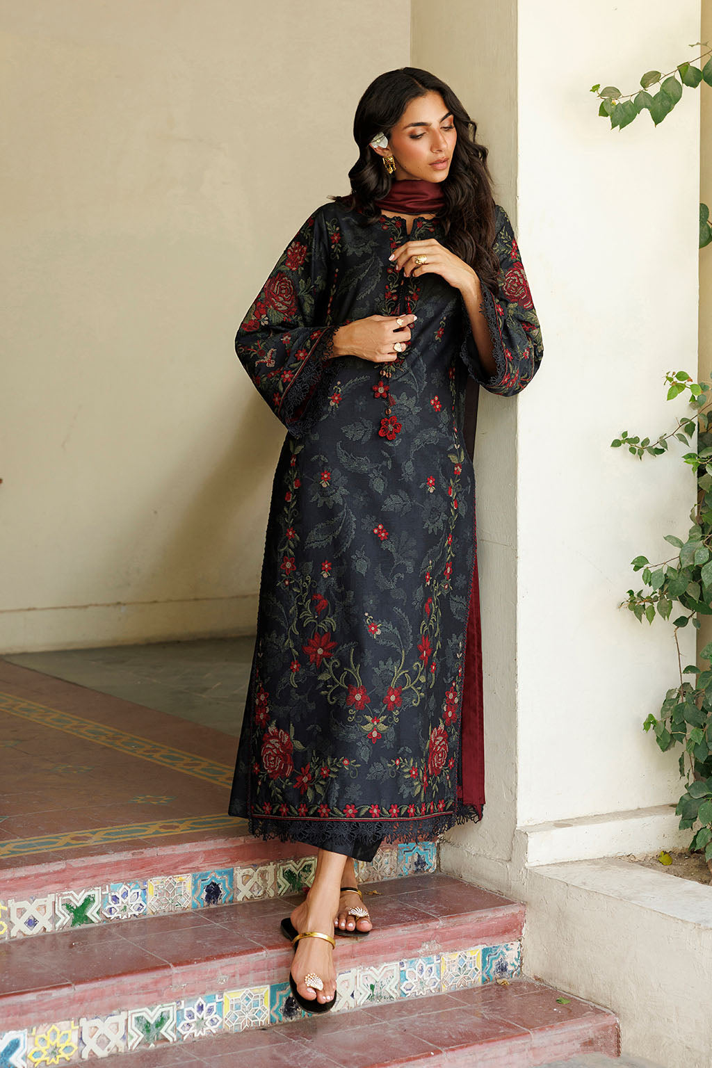 IPF-31 | PRE FALL 26 | IZNIK