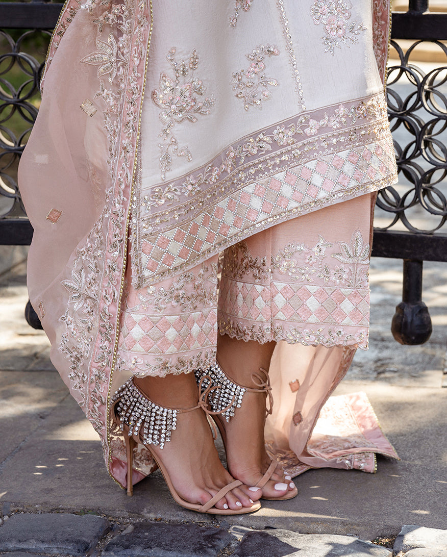 Astrid Bloom | CELESTINE THE SILK SAGA'25 | MUSHQ