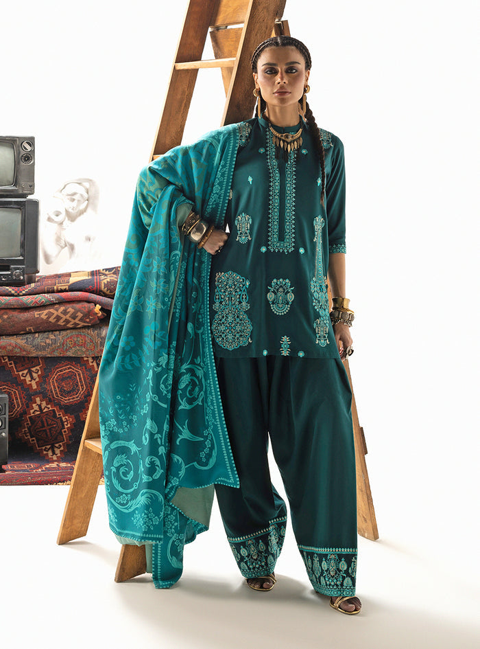 Kyana | WINTER SHAWLS | ZAINAB CHOTTANI