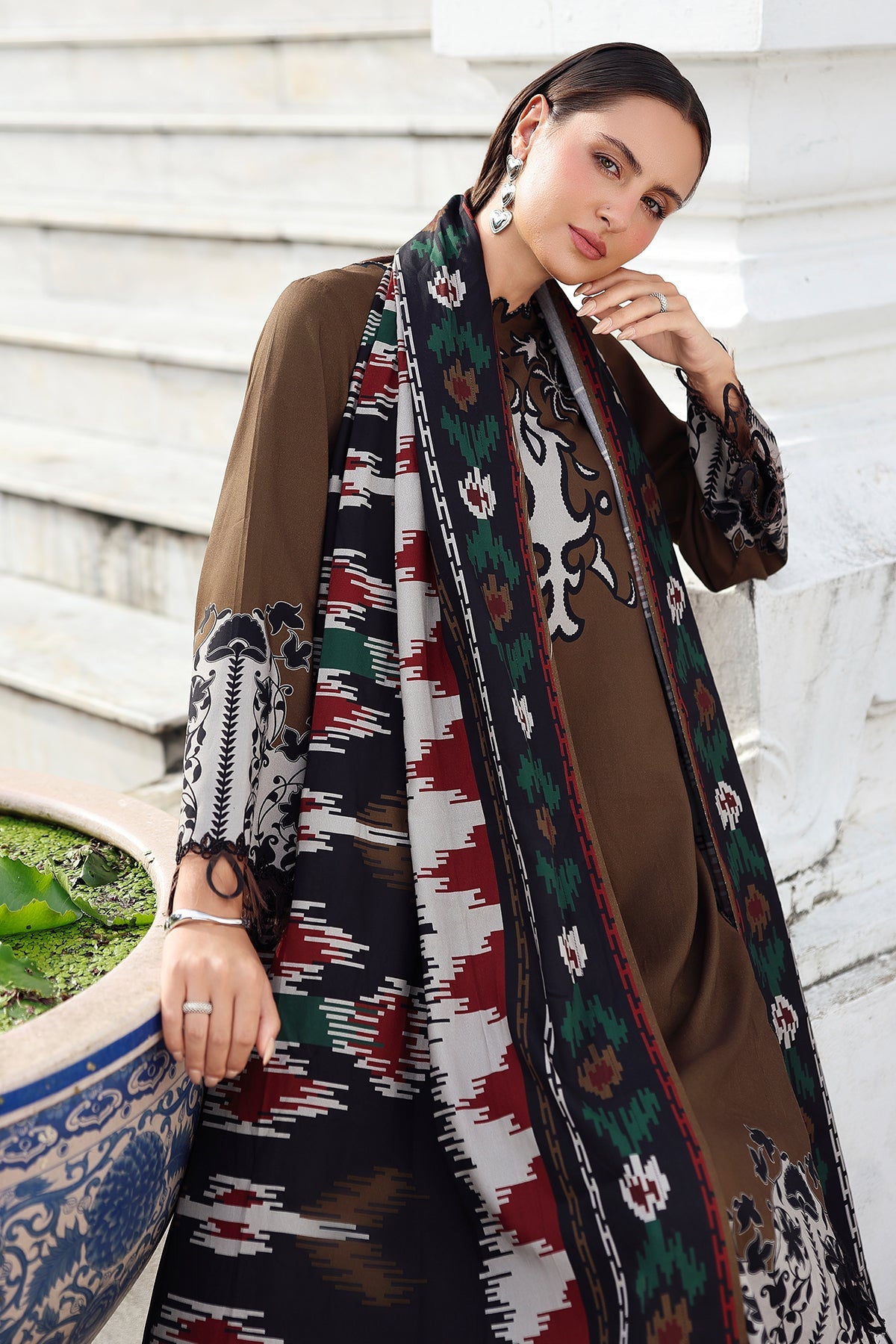 ANW6-02 | ANIQ Vol-01 2025 FALL WINTER | CHARIZMA