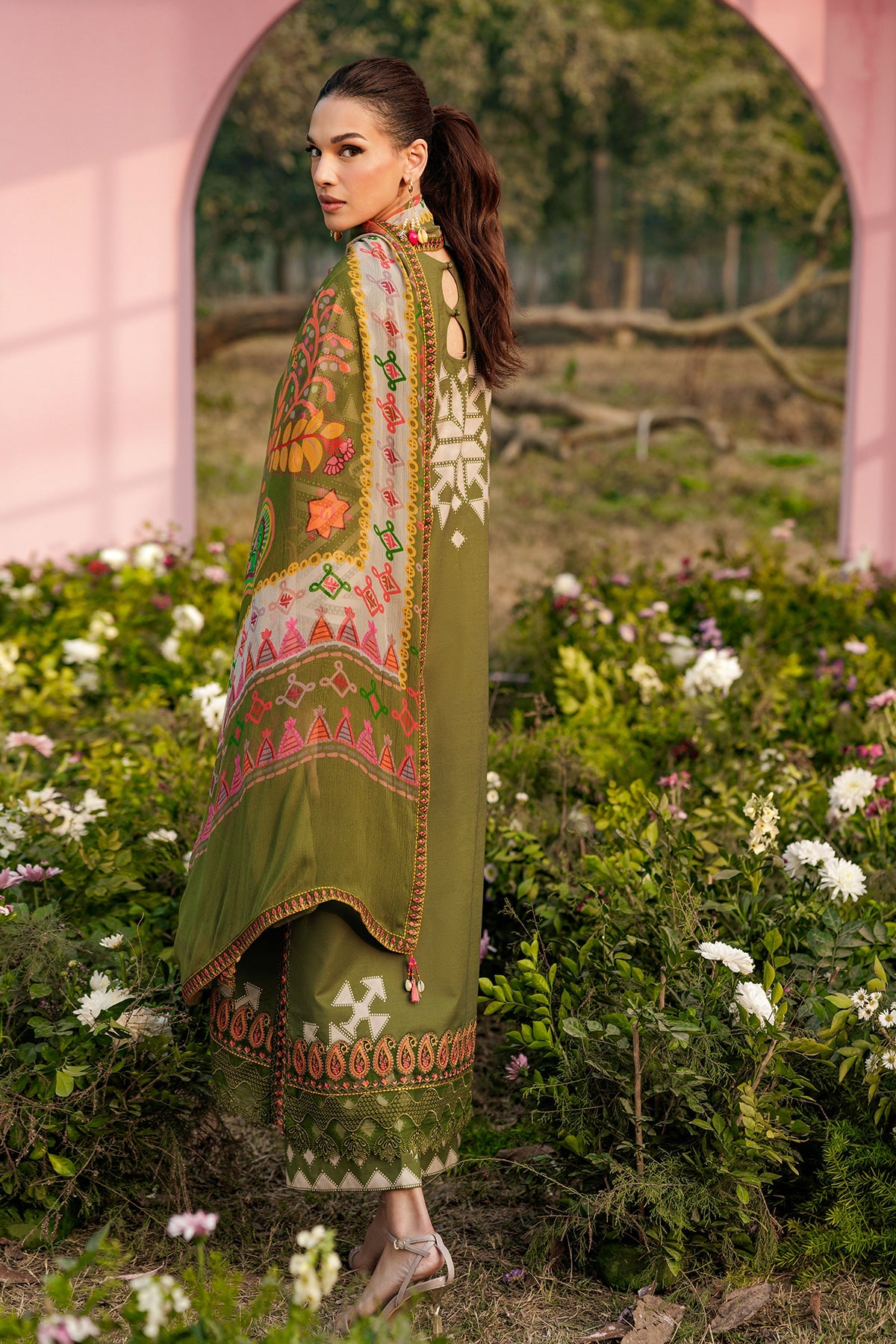 CRB6-04 | RANG E BAHAR | CHARIZMA