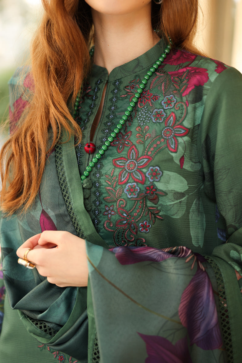 Lisa | LIFESTYLE WINTER EDIT 2025 | RANG RASIYA