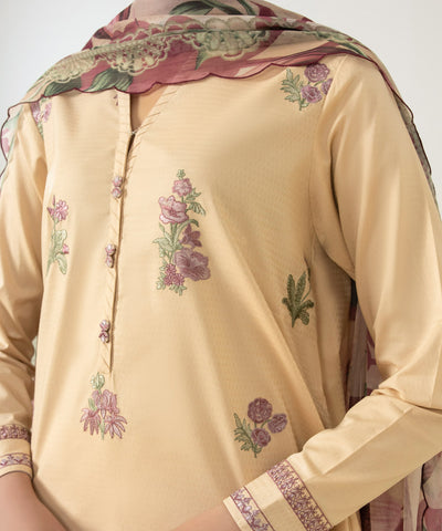 3 PIECE - DYED EMBROIDERED DOBBY SUIT | SIGNATURE LAWN VOL 4 | SAPPHIRE in UK USA UAE online kapraye.com