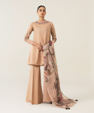 3 PIECE - EMBROIDERED TEXTURED LAWN SUIT | SIGNATURE LAWN VOL 4 | SAPPHIRE in UK USA UAE online kapraye.com