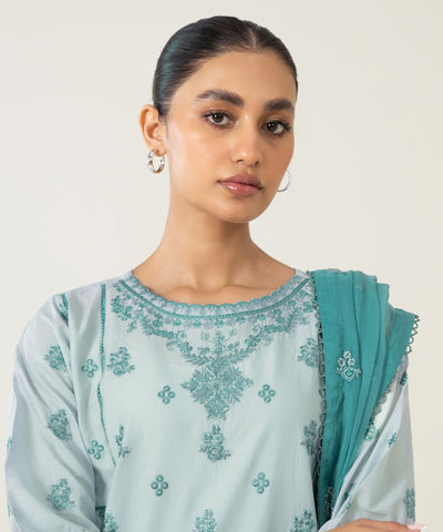 3 PIECE - DYED EMBROIDERED LAWN SUIT | SIGNATURE LAWN VOL 4 | SAPPHIRE in UK USA UAE online kapraye.com